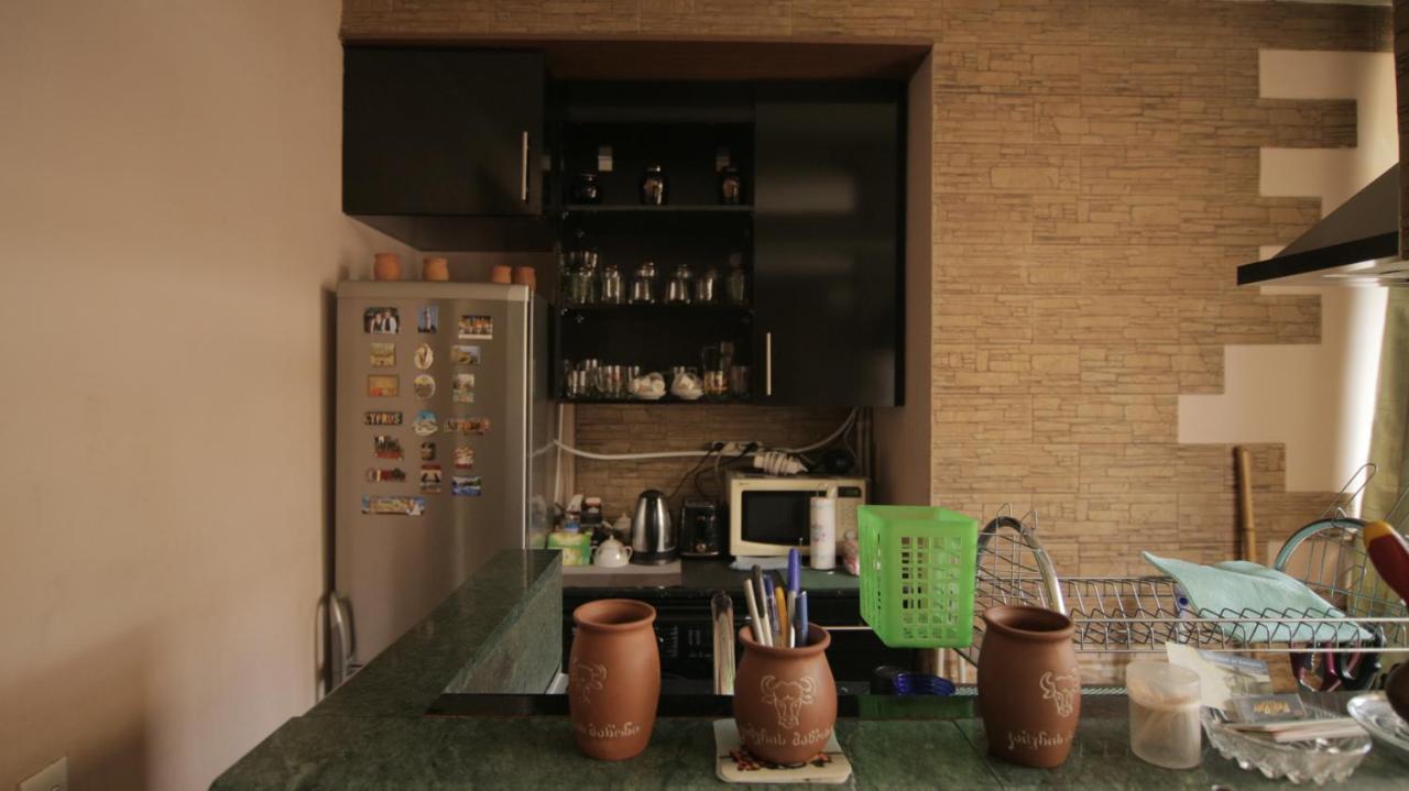 Apartment On Sanapiro Tbilisi Buitenkant foto